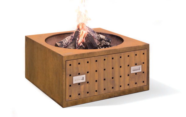 Kitchen Outdoor_Gartenmetall_Cortenstahl_FEUER_Troja_quadratisch_Holzbefeuerung_Seitentuere-e1518281452269.jpg